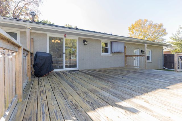 8213 Middle Mount Vernon Road, Evansville, IN 47712