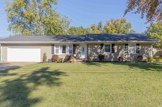 8213 Middle Mount Vernon Road, Evansville, IN 47712