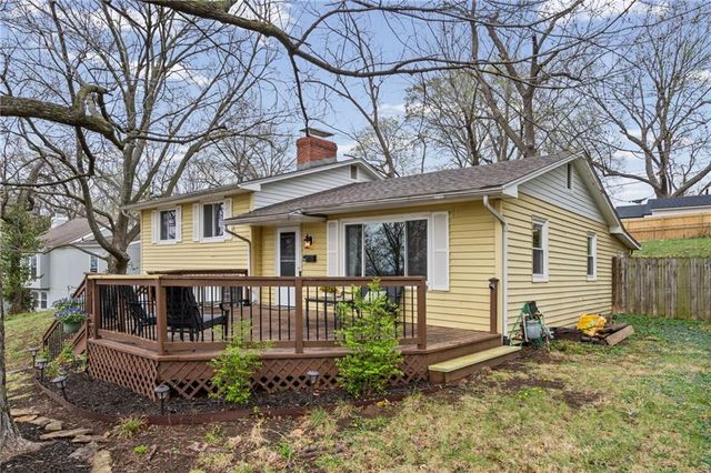 4909 Nall Avenue, Roeland Park, KS 66202
