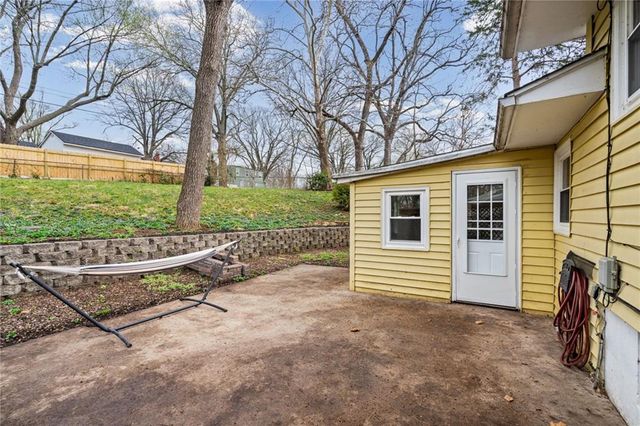 4909 Nall Avenue, Roeland Park, KS 66202