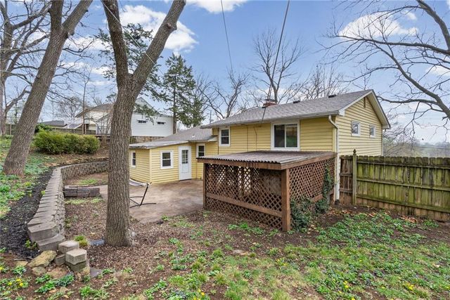 4909 Nall Avenue, Roeland Park, KS 66202