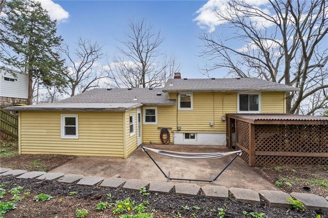 4909 Nall Avenue, Roeland Park, KS 66202