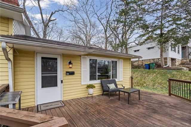 4909 Nall Avenue, Roeland Park, KS 66202