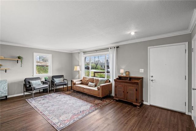 4909 Nall Avenue, Roeland Park, KS 66202