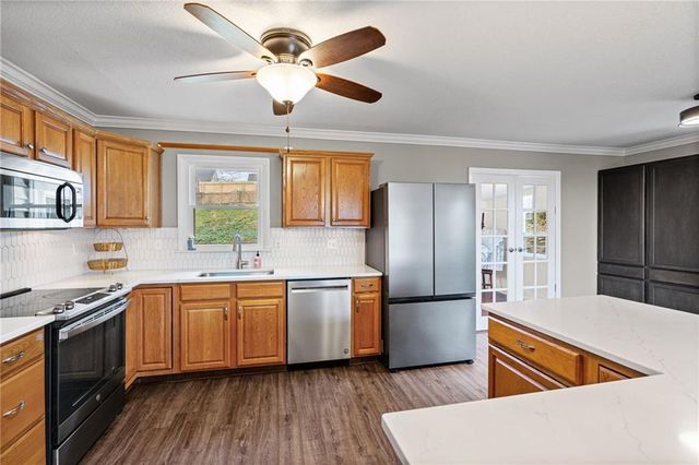 4909 Nall Avenue, Roeland Park, KS 66202