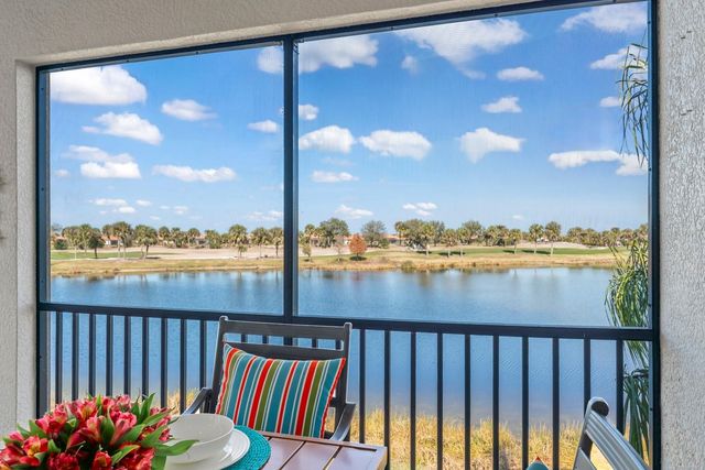 10812 TARFLOWER DRIVE 201, Venice, FL 34293