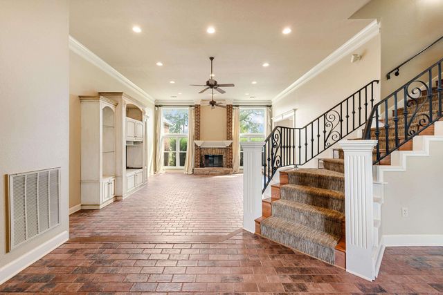 5006 Colonial Court, Benton, AR 72019