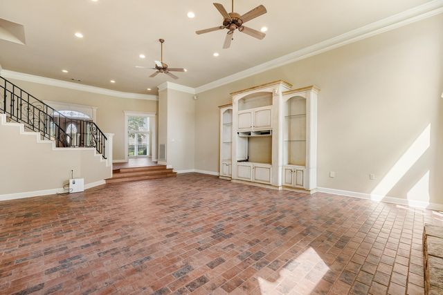 5006 Colonial Court, Benton, AR 72019