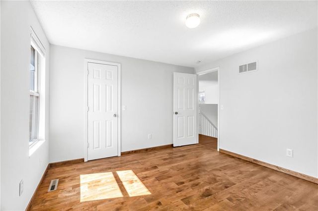 621 E Bristol Lane, Olathe, KS 66061