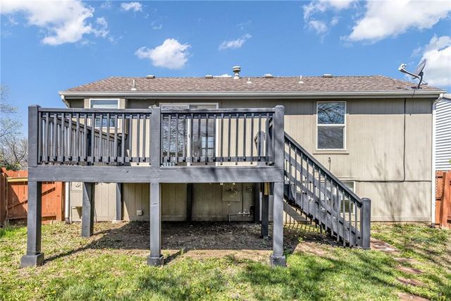 621 E Bristol Lane, Olathe, KS 66061