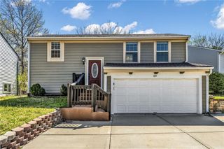 621 E Bristol Lane, Olathe, KS 66061