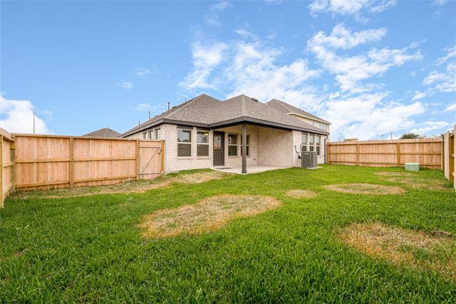 2010 Orchid St, Sugar Land, TX 77498