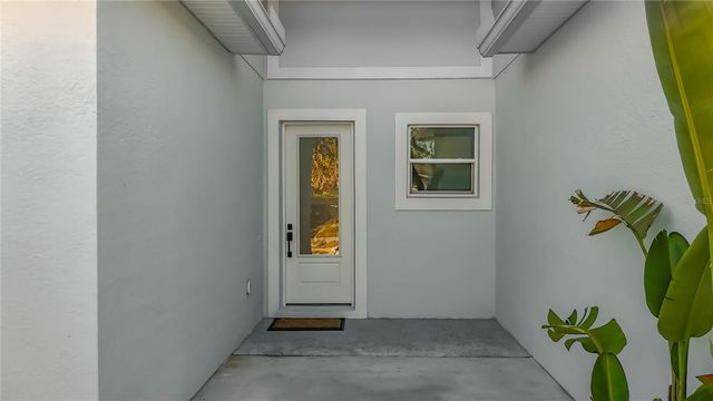 1306 E LEMON STREET, Tarpon Springs, FL 34689