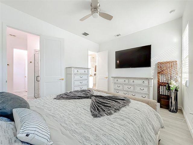 1306 E LEMON STREET, Tarpon Springs, FL 34689