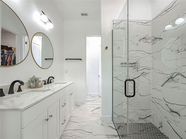 1306 E LEMON STREET, Tarpon Springs, FL 34689