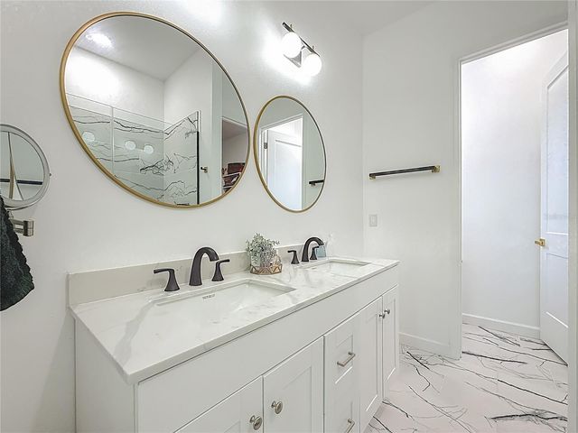 1306 E LEMON STREET, Tarpon Springs, FL 34689