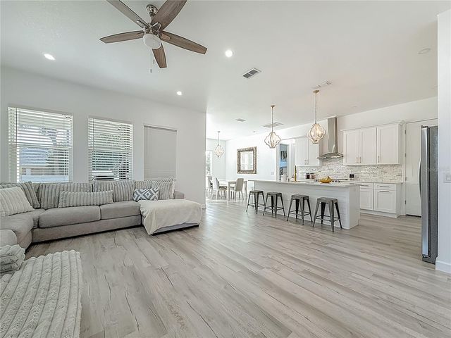 1306 E LEMON STREET, Tarpon Springs, FL 34689