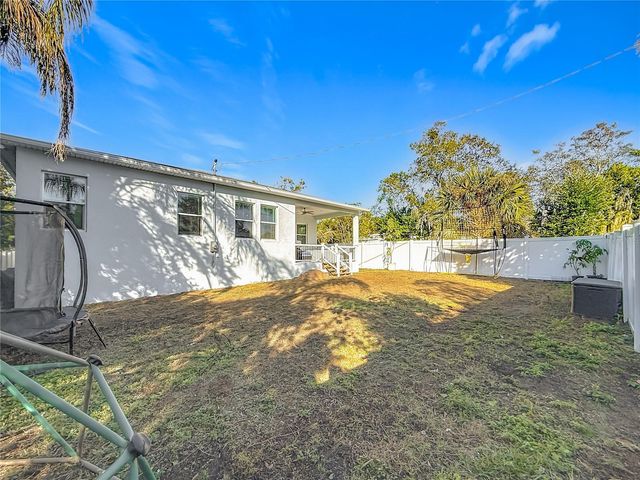 1306 E LEMON STREET, Tarpon Springs, FL 34689