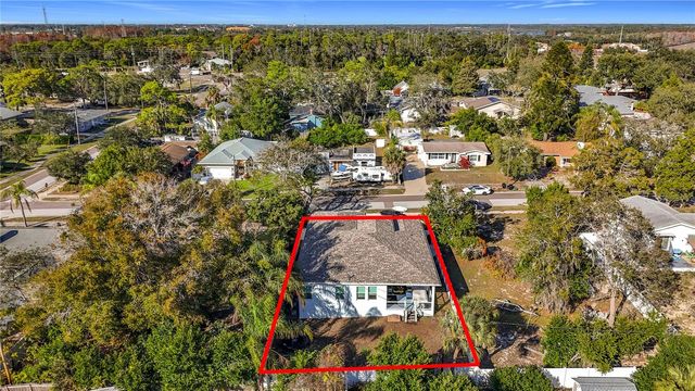 1306 E LEMON STREET, Tarpon Springs, FL 34689