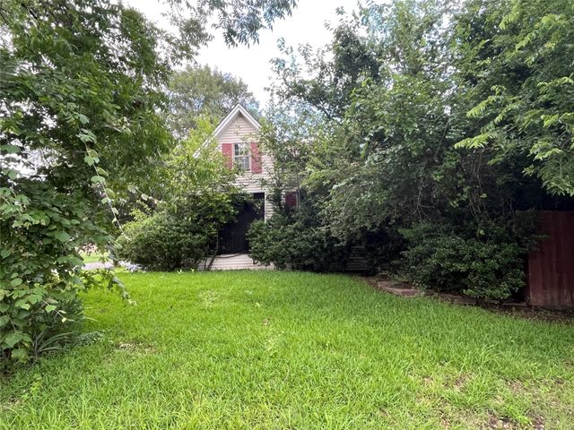 200 1st Street, Terrell, TX 75160