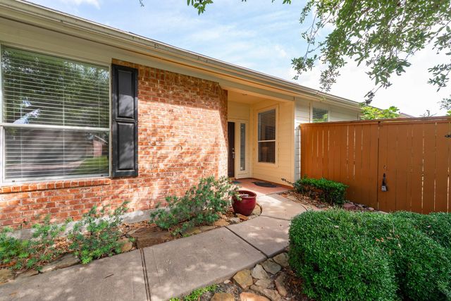 5331 Valley Bluff Lane, Katy, TX 77494