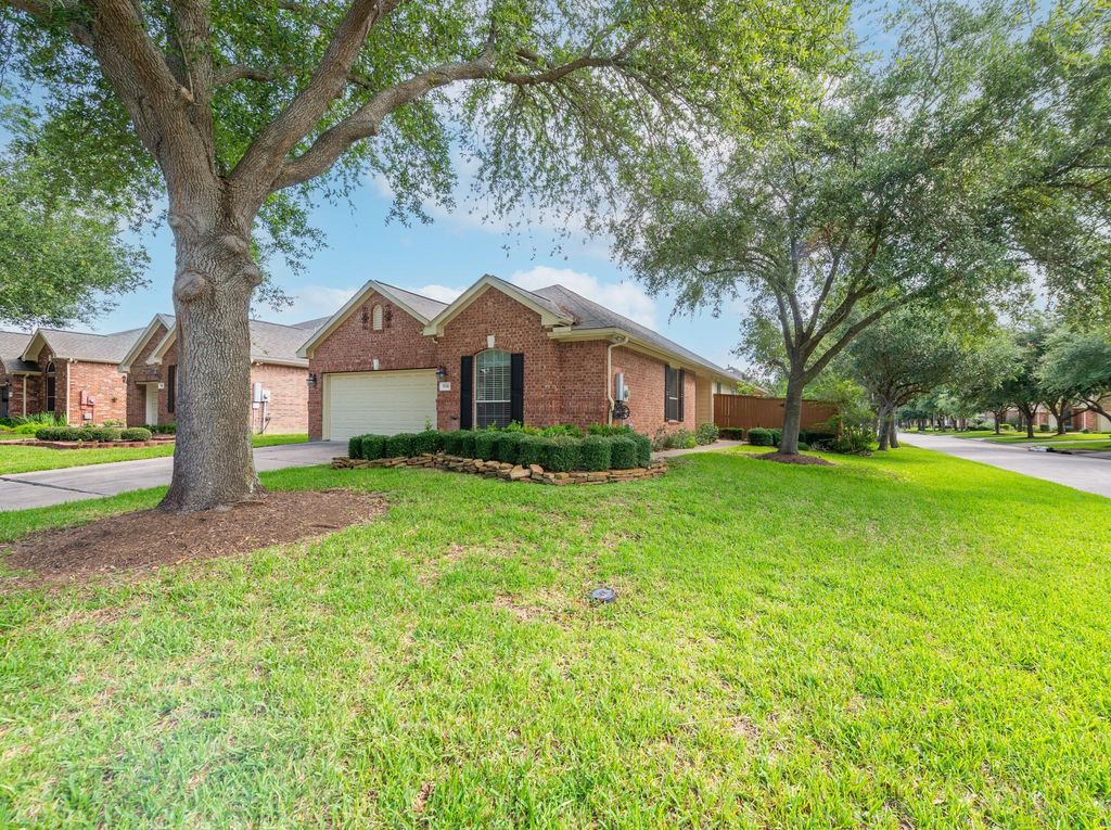 5331 Valley Bluff Lane, Katy, TX 77494