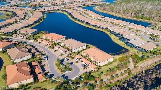 9377 Pocida CT 202, Naples, FL 34119