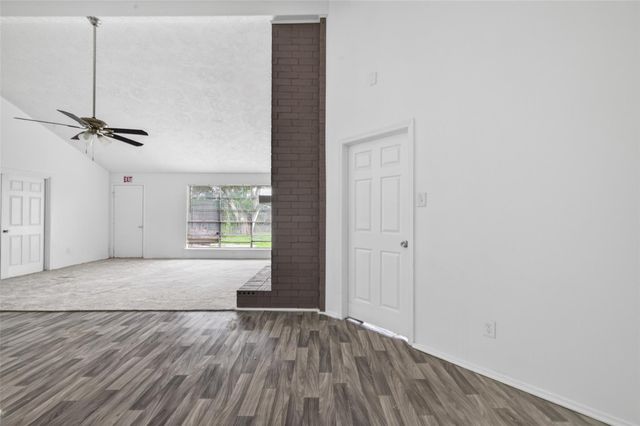8203 Lone Quail Drive, Houston, TX 77489