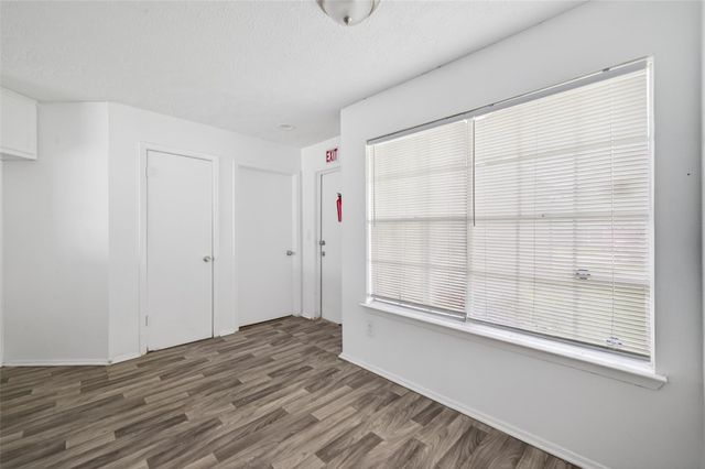 8203 Lone Quail Drive, Houston, TX 77489