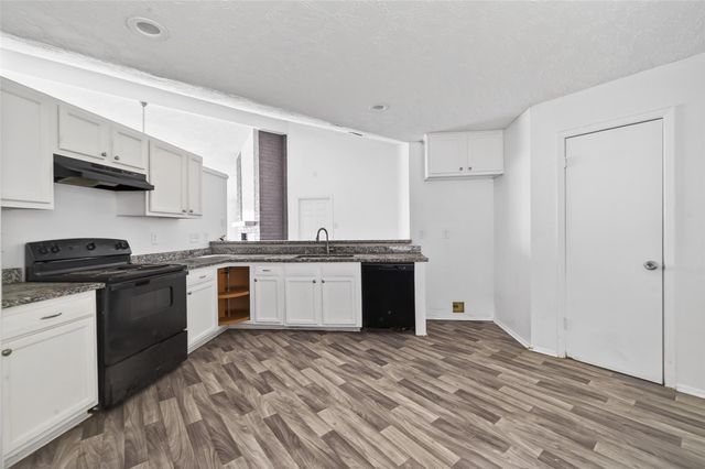 8203 Lone Quail Drive, Houston, TX 77489