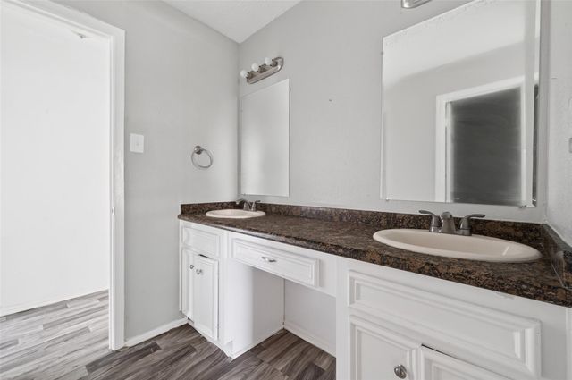 8203 Lone Quail Drive, Houston, TX 77489