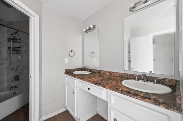 8203 Lone Quail Drive, Houston, TX 77489