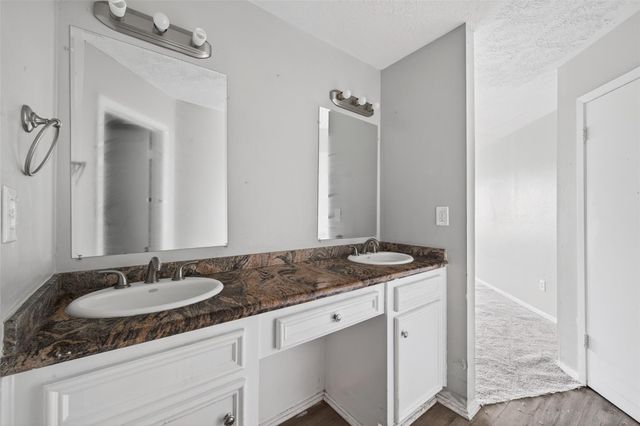 8203 Lone Quail Drive, Houston, TX 77489