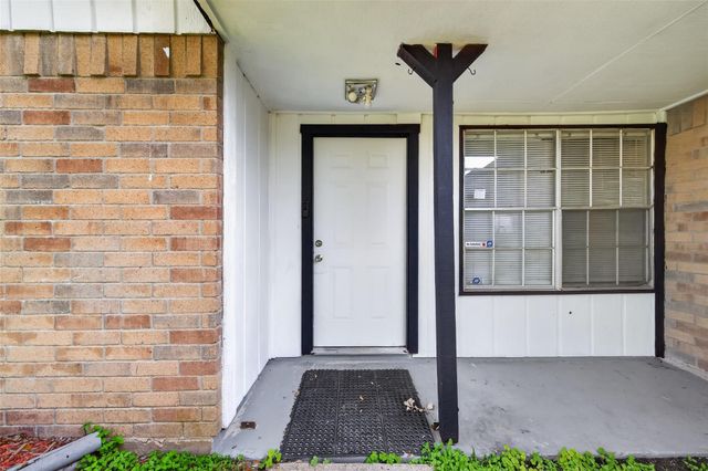 8203 Lone Quail Drive, Houston, TX 77489
