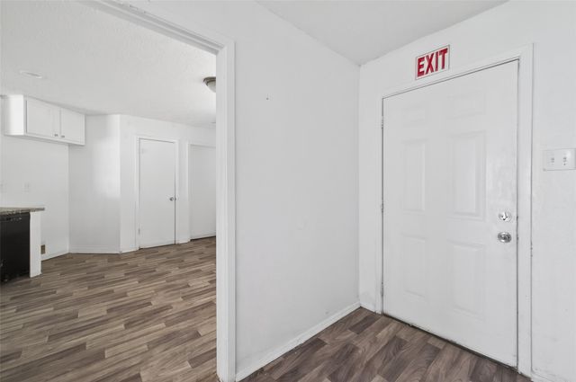 8203 Lone Quail Drive, Houston, TX 77489