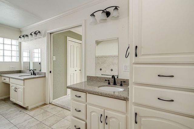 849 Wheelwood, Hurst, TX 76053