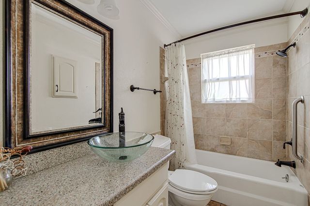 849 Wheelwood, Hurst, TX 76053