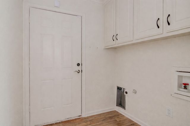 849 Wheelwood, Hurst, TX 76053