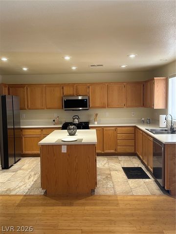 1664 Shifting Winds Street, Las Vegas, NV 89117