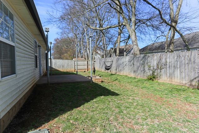 3012 Roscommon Dr, Murfreesboro, TN 37128