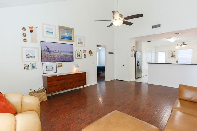 3012 Roscommon Dr, Murfreesboro, TN 37128