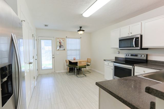 3012 Roscommon Dr, Murfreesboro, TN 37128