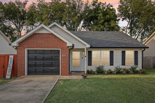 3012 Roscommon Dr, Murfreesboro, TN 37128