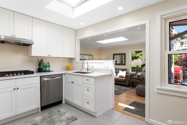 74 Vulcan Stairway, San Francisco, CA 94114