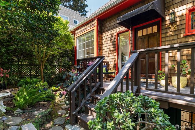 74 Vulcan Stairway, San Francisco, CA 94114