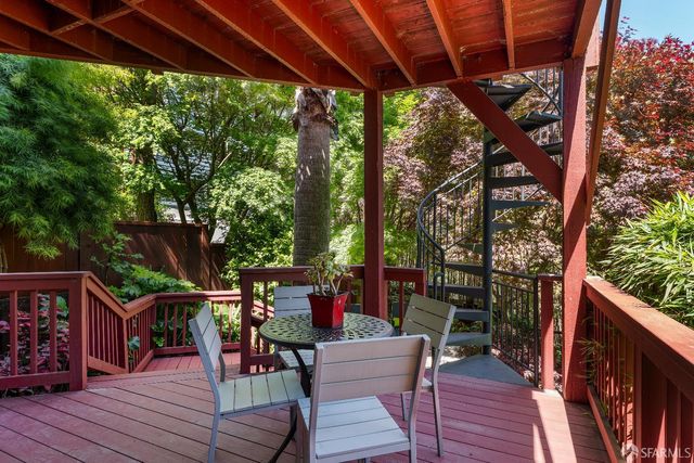 74 Vulcan Stairway, San Francisco, CA 94114