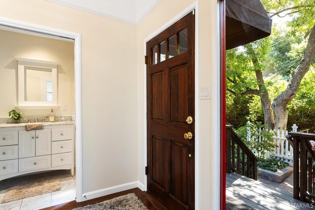 74 Vulcan Stairway, San Francisco, CA 94114