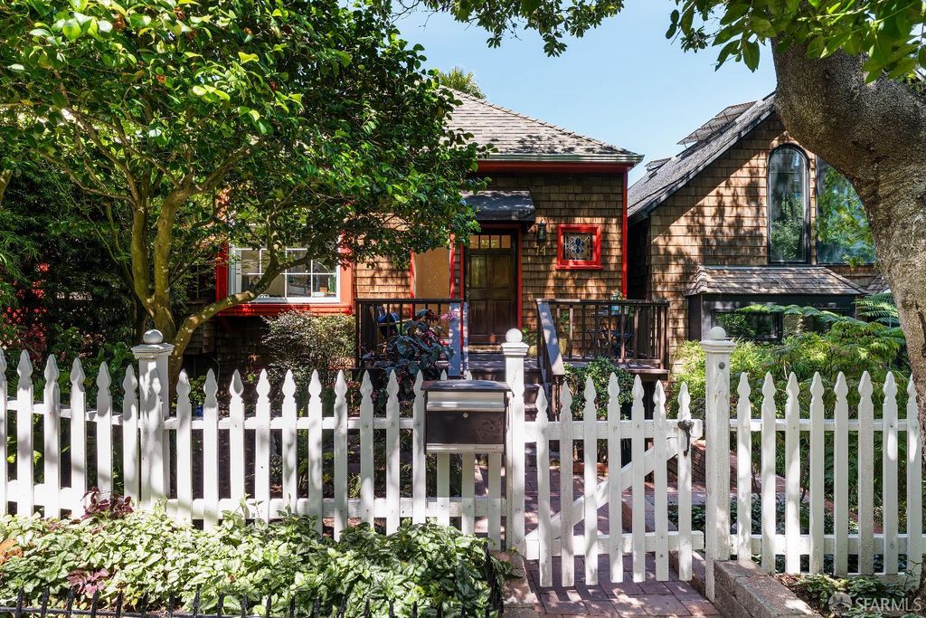 74 Vulcan Stairway, San Francisco, CA 94114