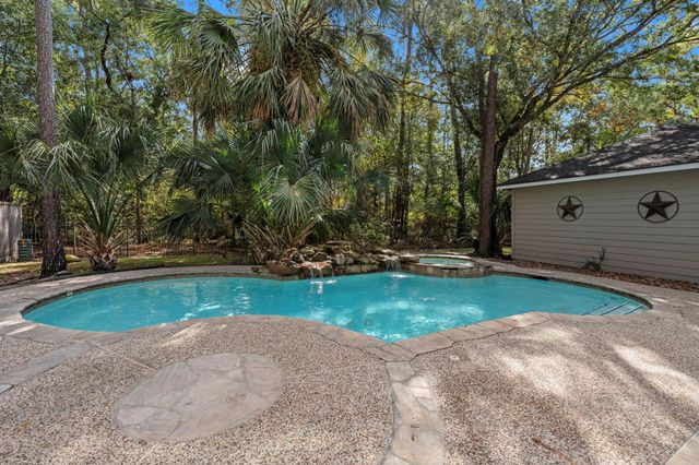 35 S Concord Forest Circle, The Woodlands, TX 77381
