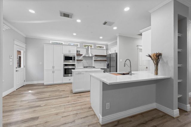 35 S Concord Forest Circle, The Woodlands, TX 77381